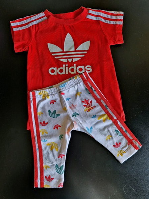 Adidas baby set like new with short sleeve top and leggings 0-3 months