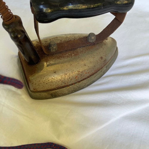 Old iron used with cable for decoration