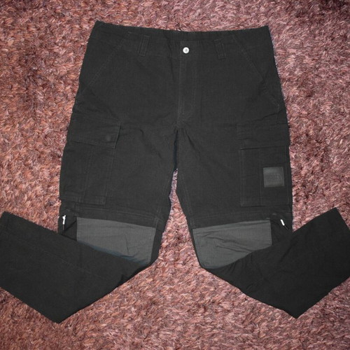 The North Face Anticline Cargo pants 2 in 1 like new, size 32, black
