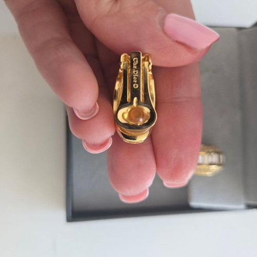 Dior vintage earrings like new, gold color with clip