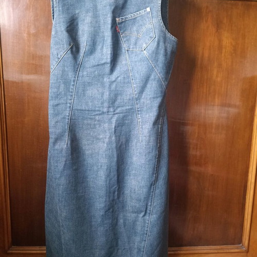 Levi's denim dress medium like new with - 100,00 - Vendora.cy Levi's denim dress medium like new with - 100,00 - Vendora.cy