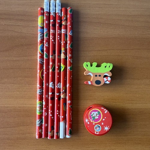 Christmas stationery set with 6 pencils, eraser and sharpener