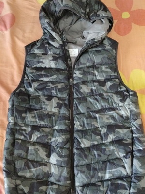 Zara sleeveless jacket camouflage green, size 152, age 11-12 years