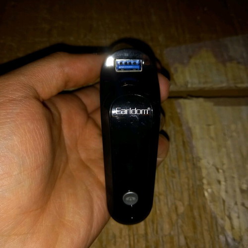 Earldom Et C7 FM Transmitter like new with Bluetooth mp3