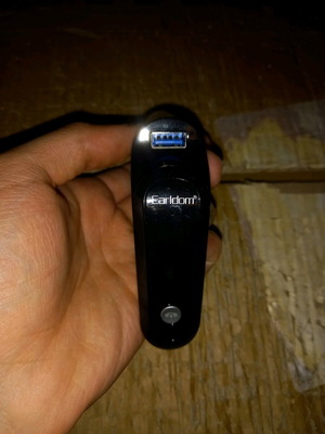 Earldom Et C7 FM Transmitter like new with Bluetooth mp3