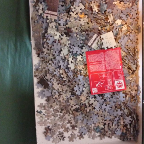 Puzzle set with framed and boxed pieces, 1500 parts