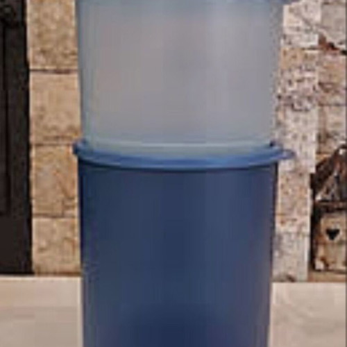 Tupperware Round Canisters in 2 Beautiful Colors New