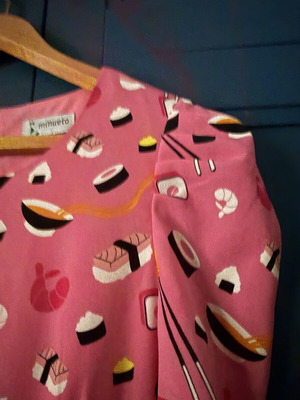 Minueto short dress pink with sushi pattern like new