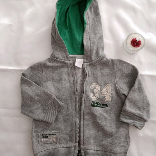 Zara baby jacket with hood and zipper 6-9 months like new