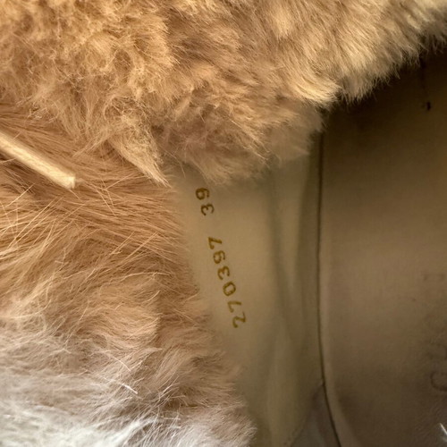 Gucci high sneakers used, beige with rabbit fur, size 39 fitting 40