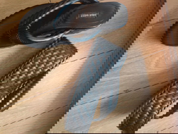 Σαγιονάρες nine west