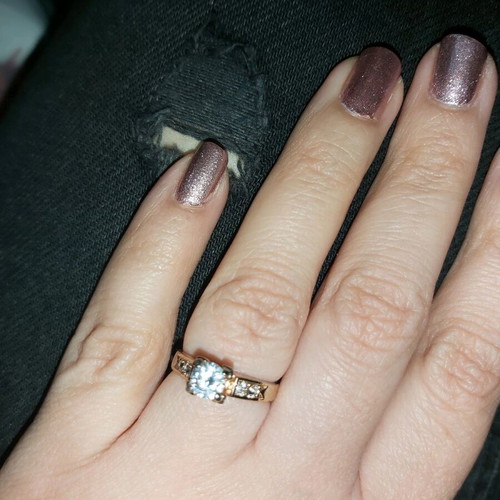 Monopetro ring fo-bijou like new, gold color