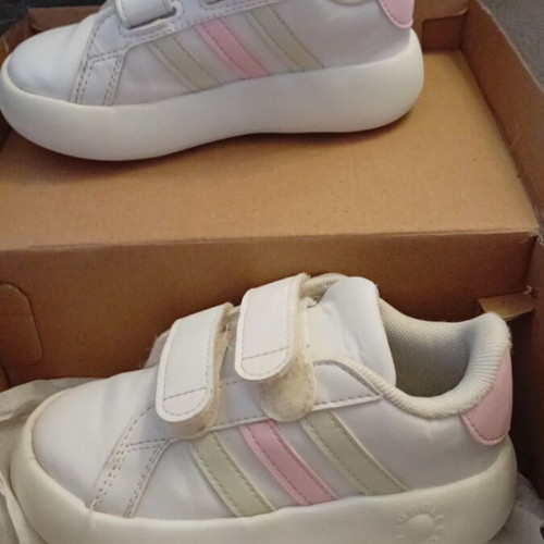 Adidas white athletic shoes size 24 for girls like new