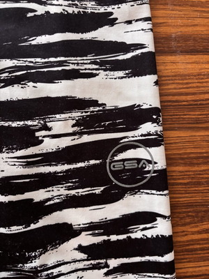 GSA leggings size M like new, black and white