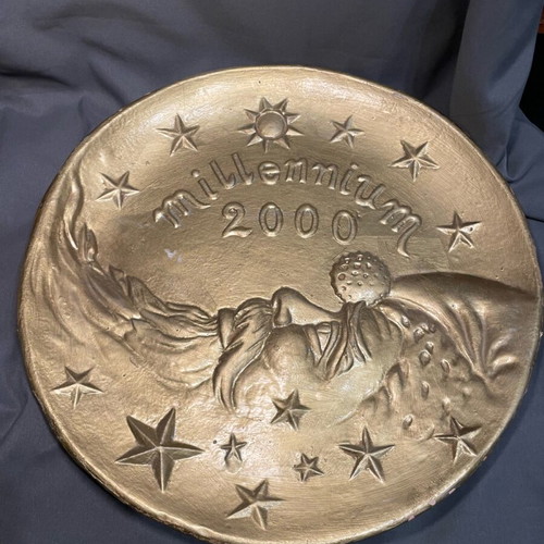 Millennium Christmas Decorative Plate 2000 like new