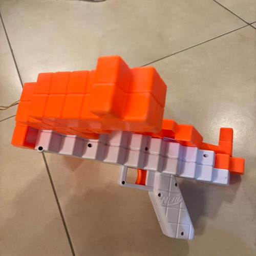 Nerf Minecraft Dart Blaster like new
