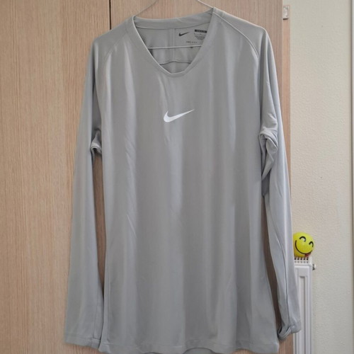 Nike Dry Fit Men's Athletic Shirt like new, gray, size L