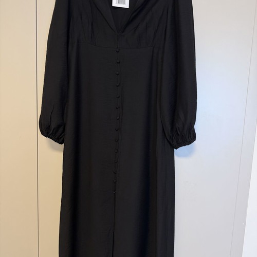 Edited Alexa Dress new with tag, size 40, black midi