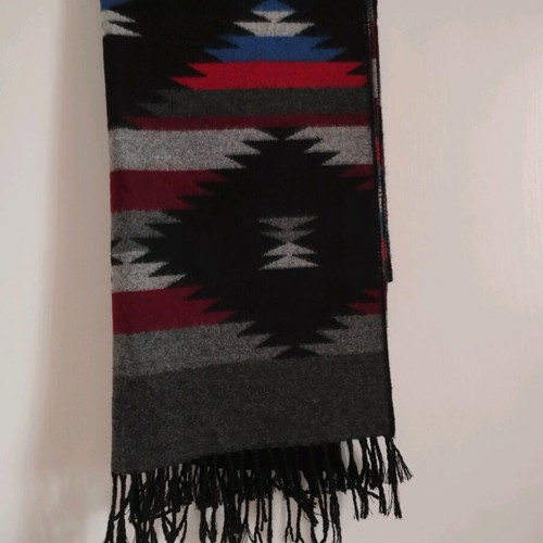 Scarf like new, black and gray