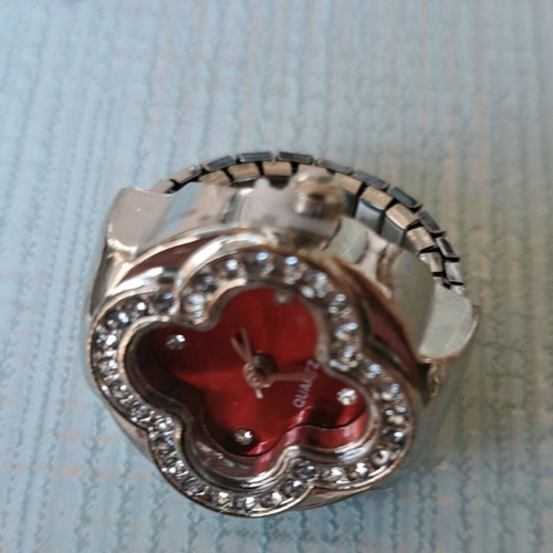 Four-Leaf Clover Ring like new with crystals, quartz watch and red dial