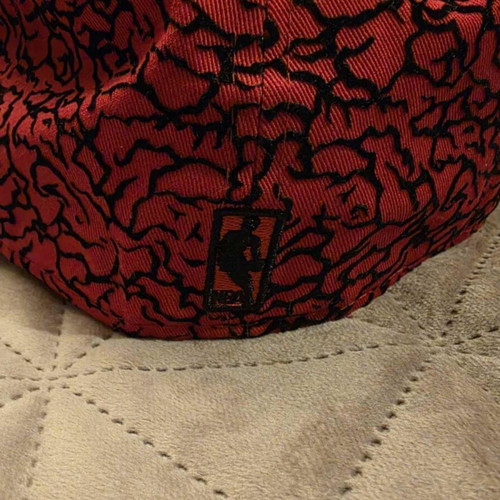 New Era Brooklyn Nets cap 6 7/8, limited cracked design, new