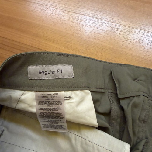 Columbia shorts new, brown color