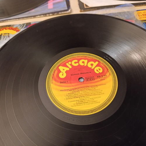 Set of 3 used vinyl records, The Three Degrees, Ray Conniff, Südsee Melodien