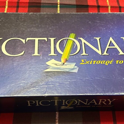 Pictionary board game 2002 like new
