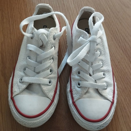 Converse All Star size 28 like new, beige