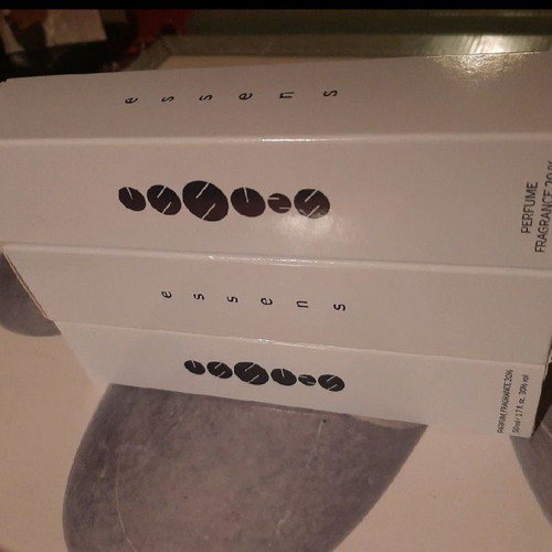 Branded perfume boxes new, pack of 15 for collection or decoration
