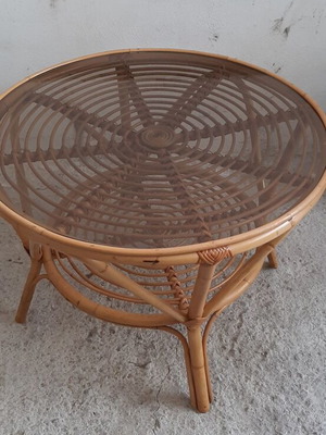 Bamboo table like new