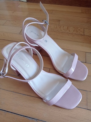 High Heeled Pink Sandals like new, size 40