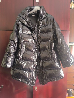 Zara vinyl jacket like new, size M