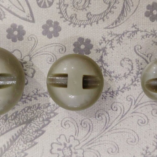 Vintage olive buttons from the 1960s, set of 78, new