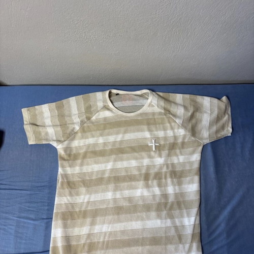Crossover short-sleeve t-shirt size L like new, 100% cotton, white beige