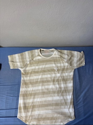 Crossover short-sleeve t-shirt size L like new, 100% cotton, white beige