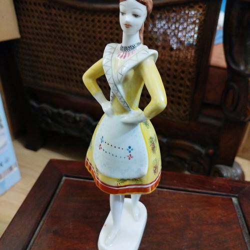 Hungarian Hollohaza porcelain like new, height 24cm