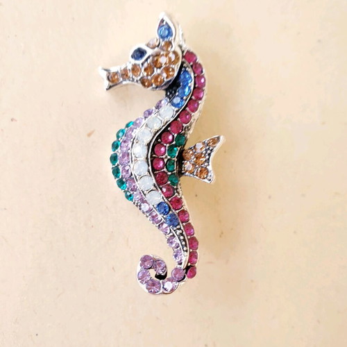 Seahorse vintage 70ies pin with multicolored rhinestones like new
