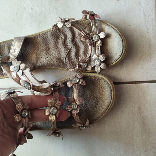 Sandals size 39 used, gold platform style