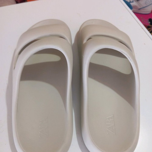 Zara sandals size 44 like new