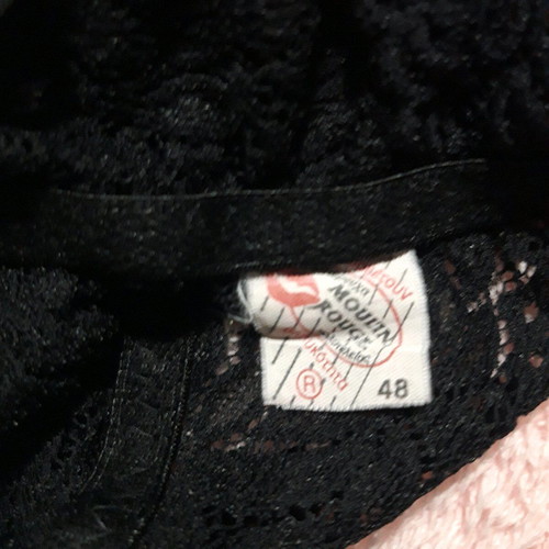 Black Moulin Rouge Garter Belt like new with elegant lace