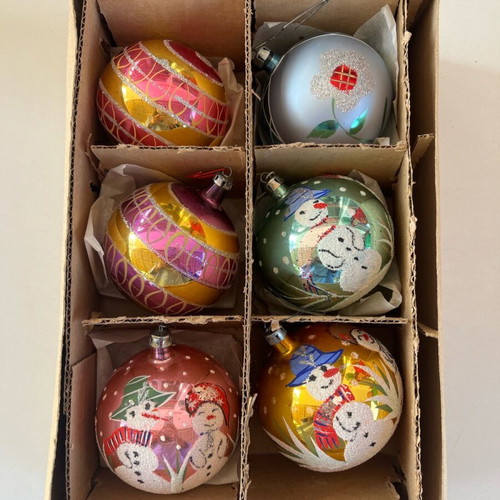 Vintage Christmas ornaments used, 6 pieces, 1980