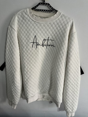 White sweatshirt like new, size L