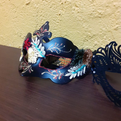 Carnival masks new, pack of 2 from Jumbo