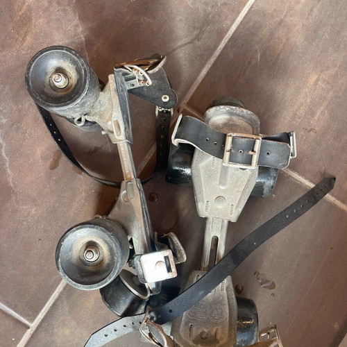 Vintage adjustable size roller skates used