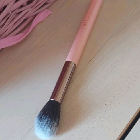 Lucie brush for highlighter new, unused