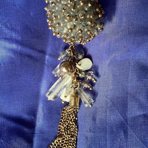 Pendant necklace with round turquoise decoration