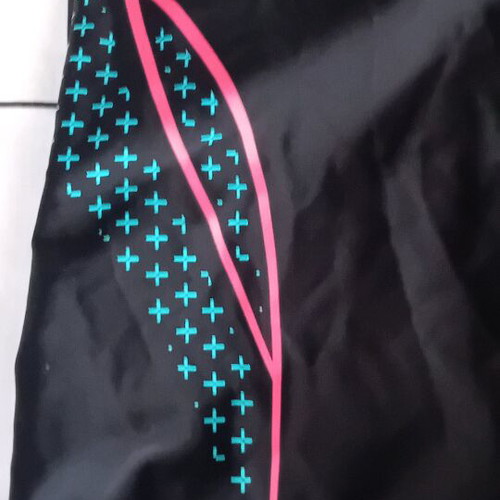 Speedo women's black one-piece swimsuit new, sizes 38/40