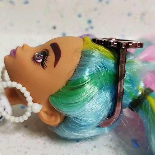 Barbie Extra Mini like new with cracked sunnies