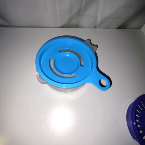 Tupperware kitchen kit blue, white new